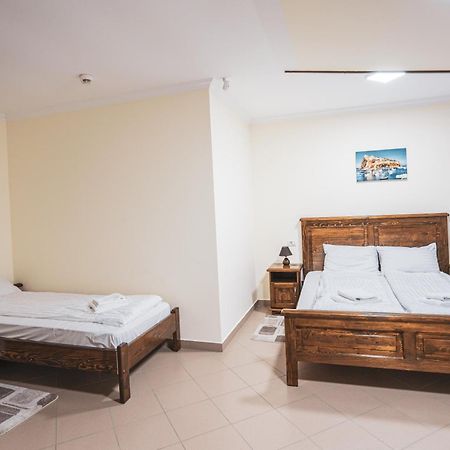 Hotel Rabbit Bran Моечу-де-Жос Экстерьер фото