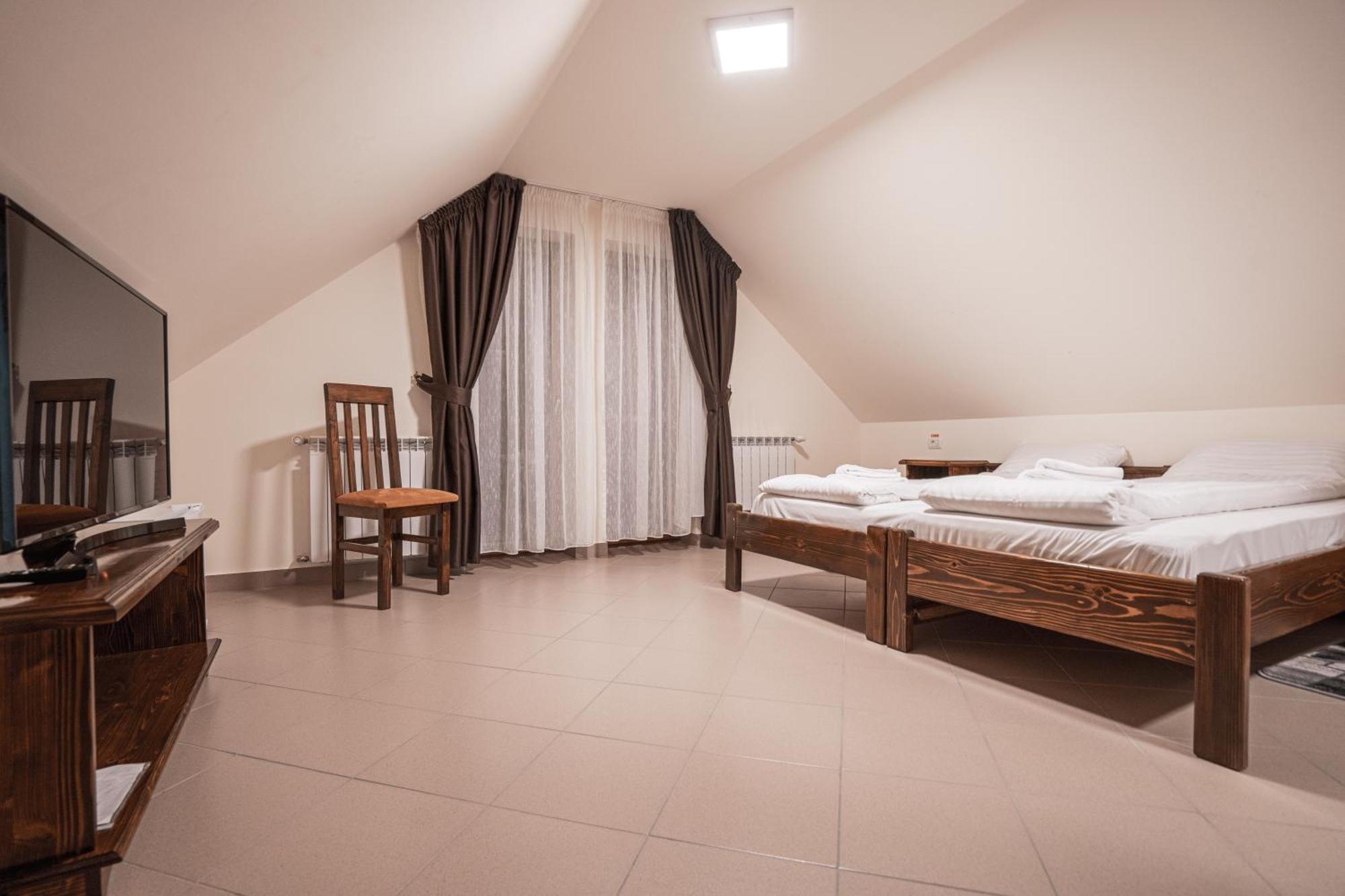 Hotel Rabbit Bran Моечу-де-Жос Экстерьер фото