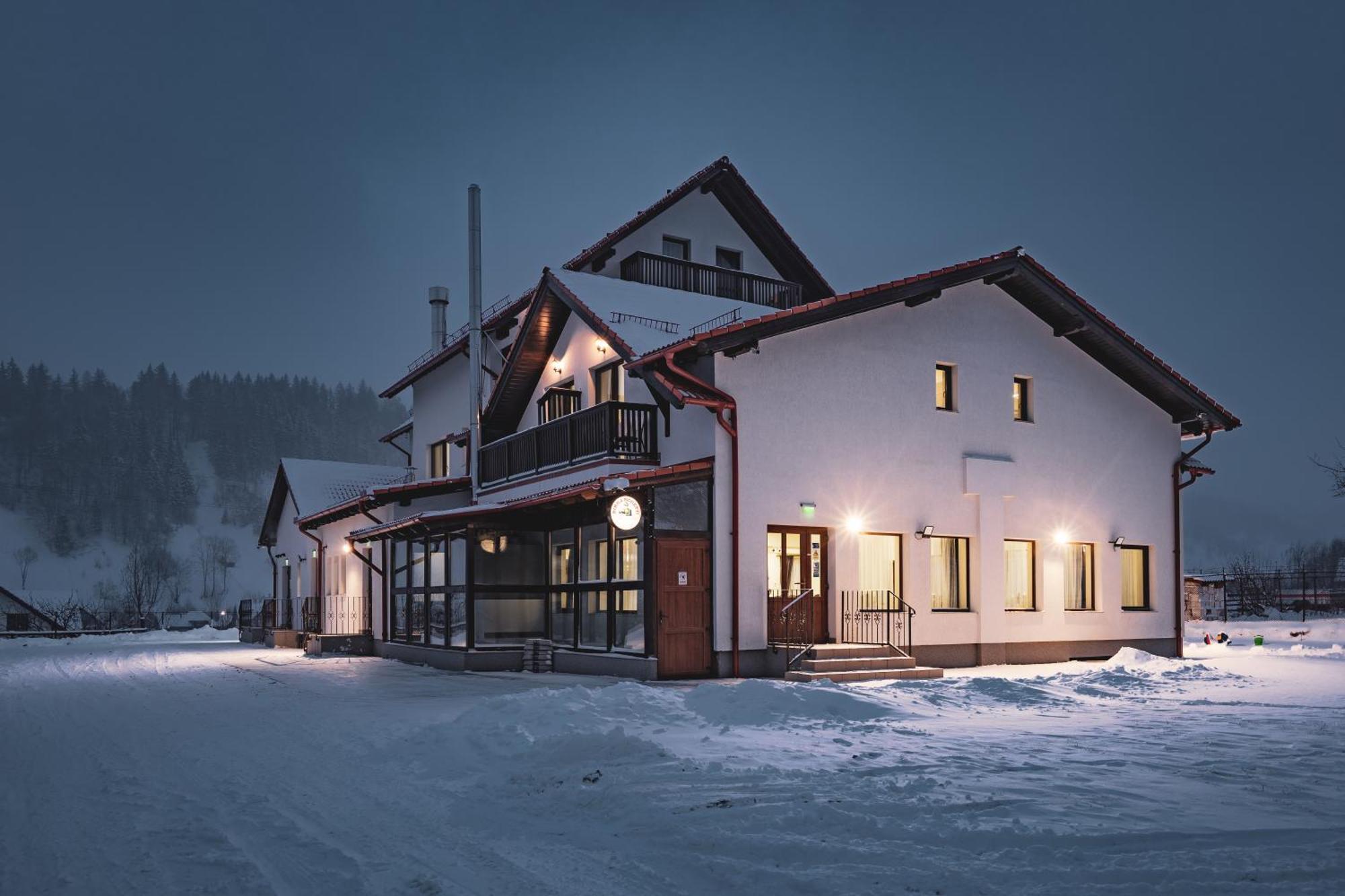 Hotel Rabbit Bran Моечу-де-Жос Экстерьер фото